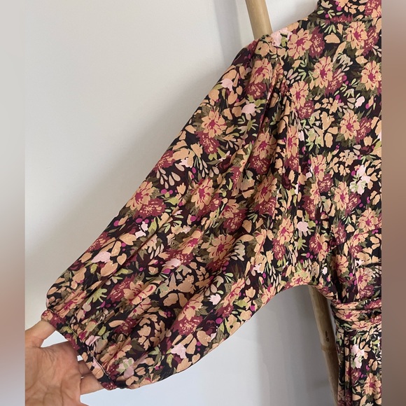 TiMo Maxi Floral Wrap dress, Size Medium - Picture 4 of 13